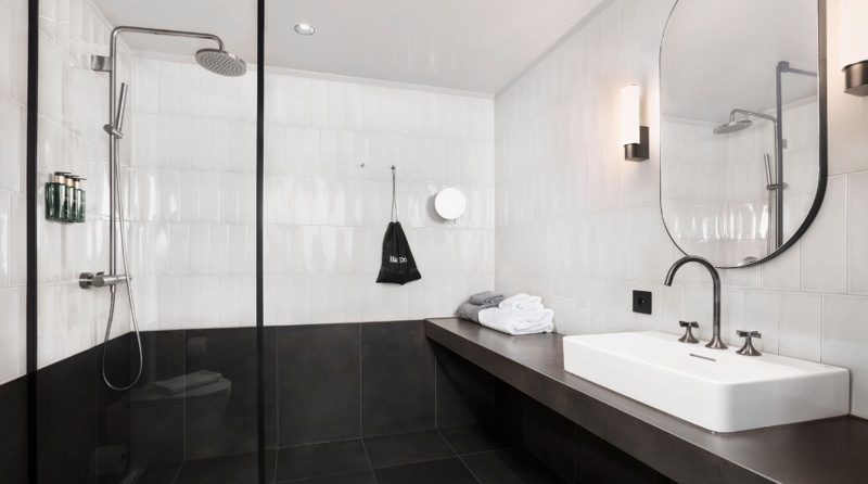 Sky Level Deluxe Bathroom Clarion Hotel Karlatornet