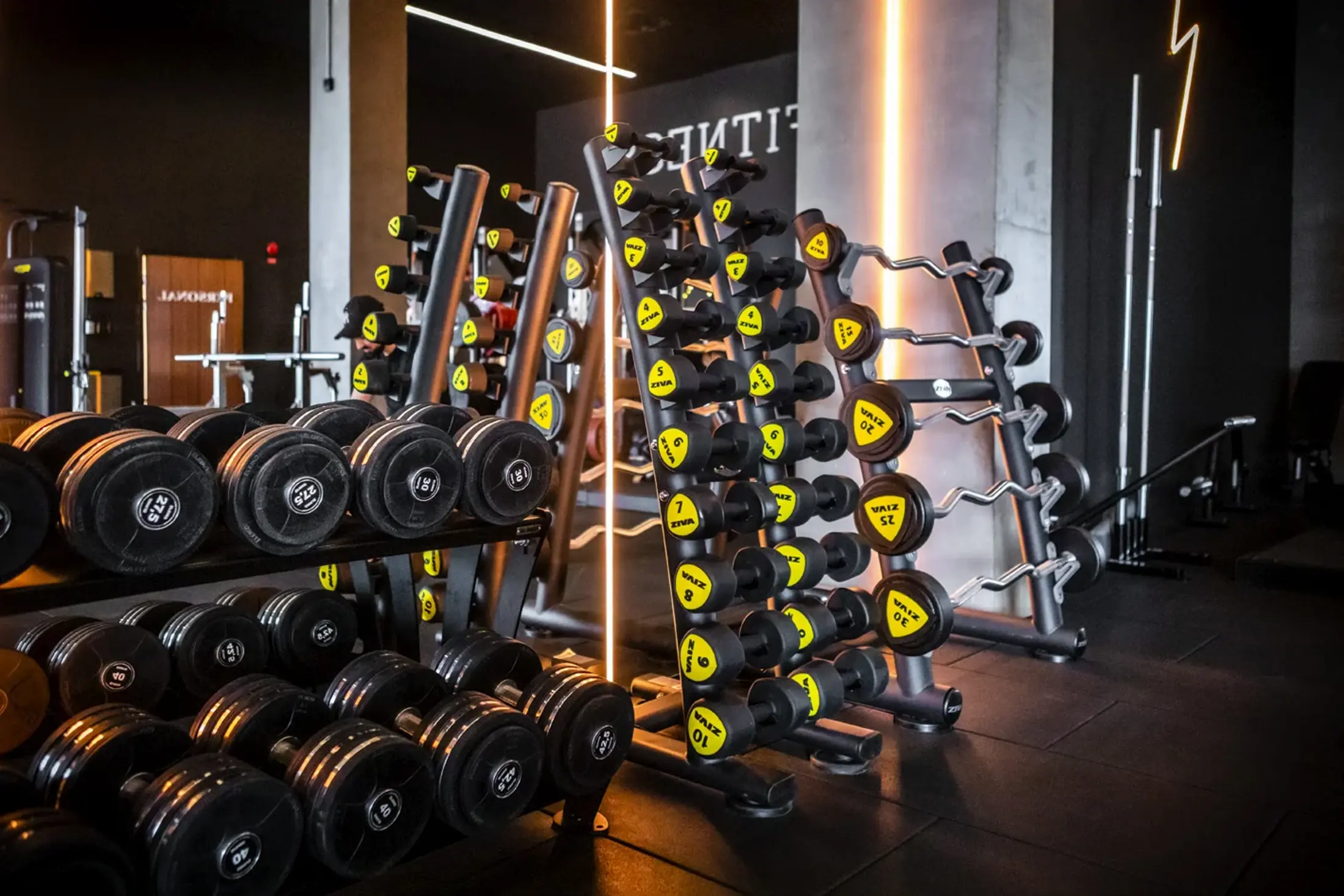 Grand Fitness Interior Sida 04 Bild 0001