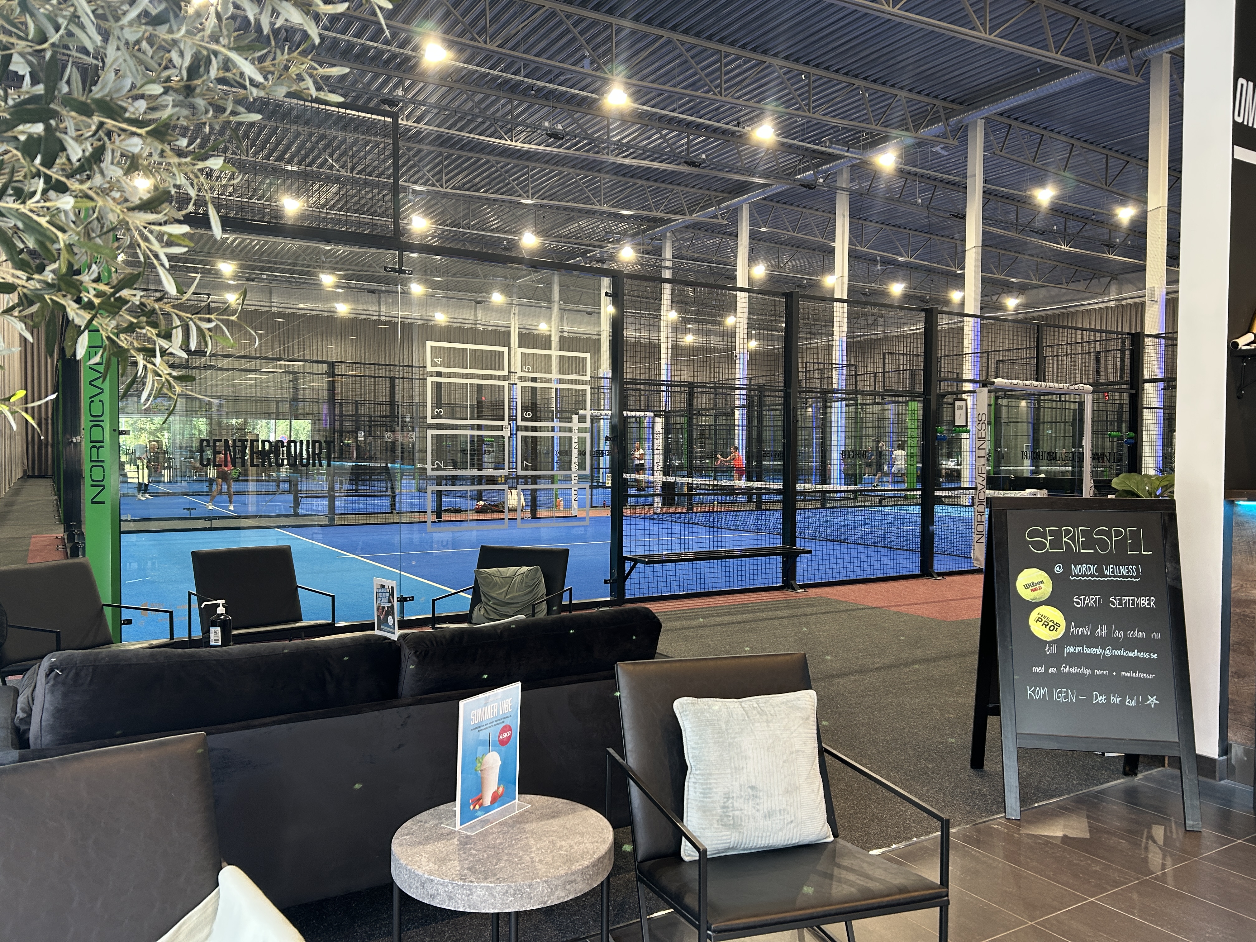 Tranås Lounge Och Padel