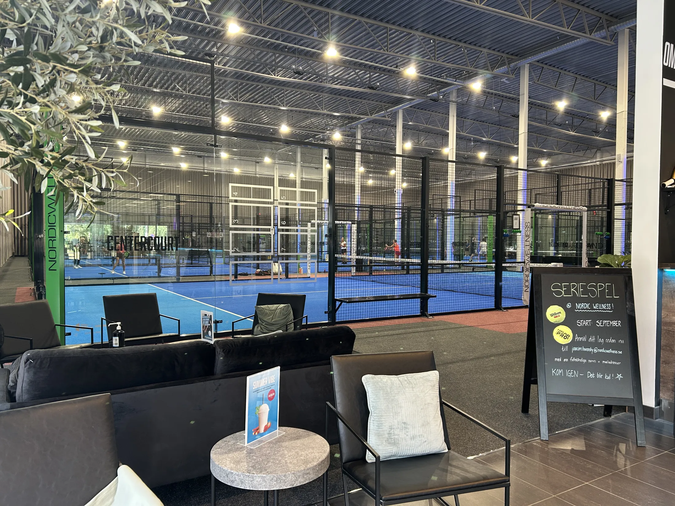 Tranås Lounge Och Padel